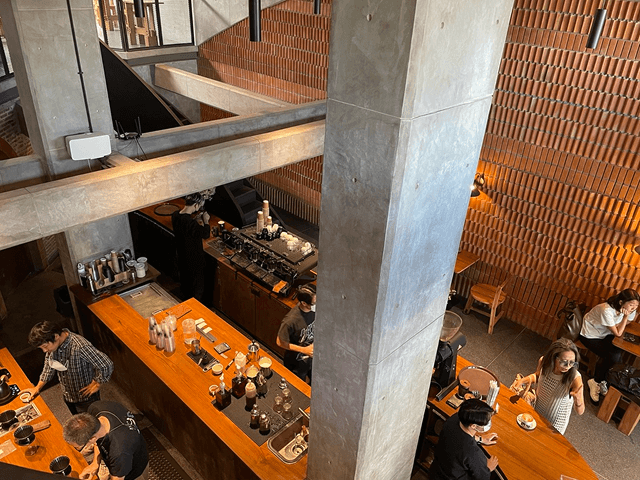 Akha Ama Coffeeの内装