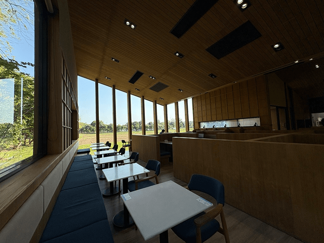 Blue Coffee Agricultureの内装