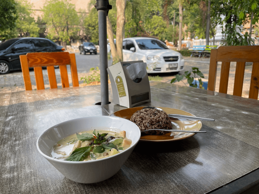 Pun Pun Organic Caféのカレー