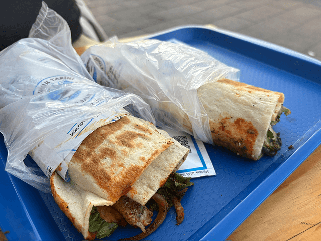 Yılmaz Usta Balık Ekmekのサバサンド