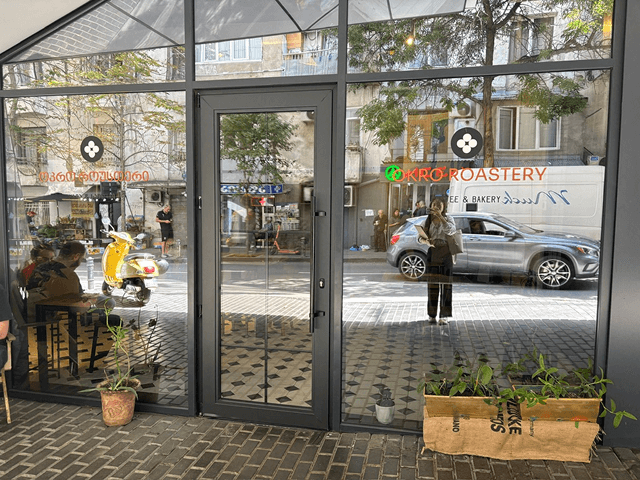 OKRO Coffee Roasteryの外観