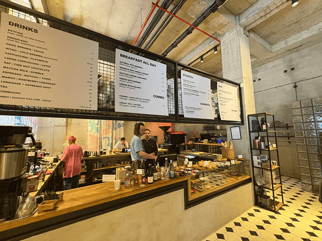 OKRO Coffee Roasteryの内装