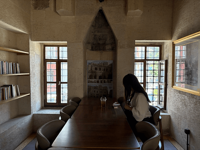 Sofya Art&Coffeeの内装