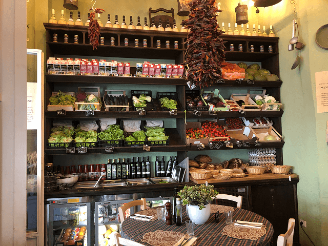 BROLO - Orto con cucinaの内装