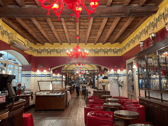 CAFÈ DEL BINARIの内装