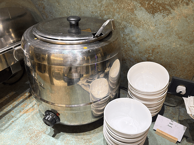 anjir business loungeのスープ