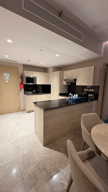 Maani Muscat Hotel and Apartmentsの部屋（キッチン）