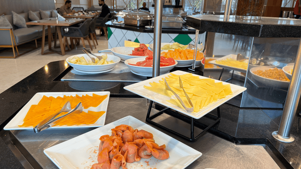 Maani Muscat Hotel and Apartmentsの朝食