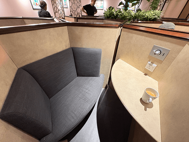 チャンギ空港Plaza Premium Loungeの座席