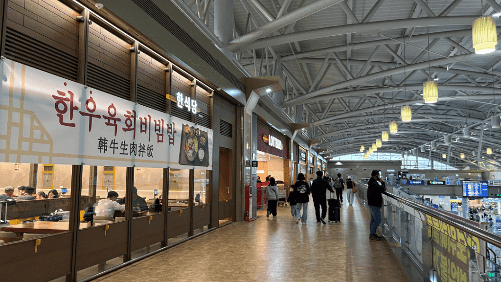 金海空港2階のレストランエリア