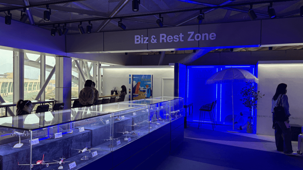 金海空港2階の休憩所の内装