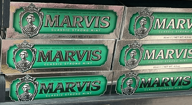 Marvis（マービス）の歯磨き粉パッケージ