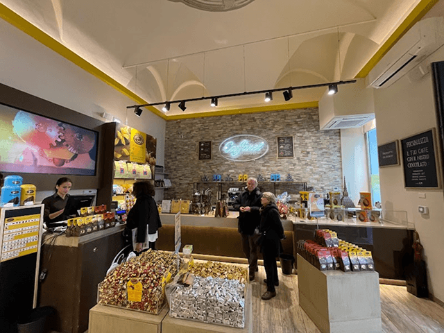 Caffarel（カファレル）の店舗内装