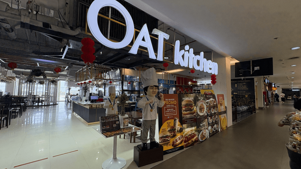 プーケット空港のフードコート