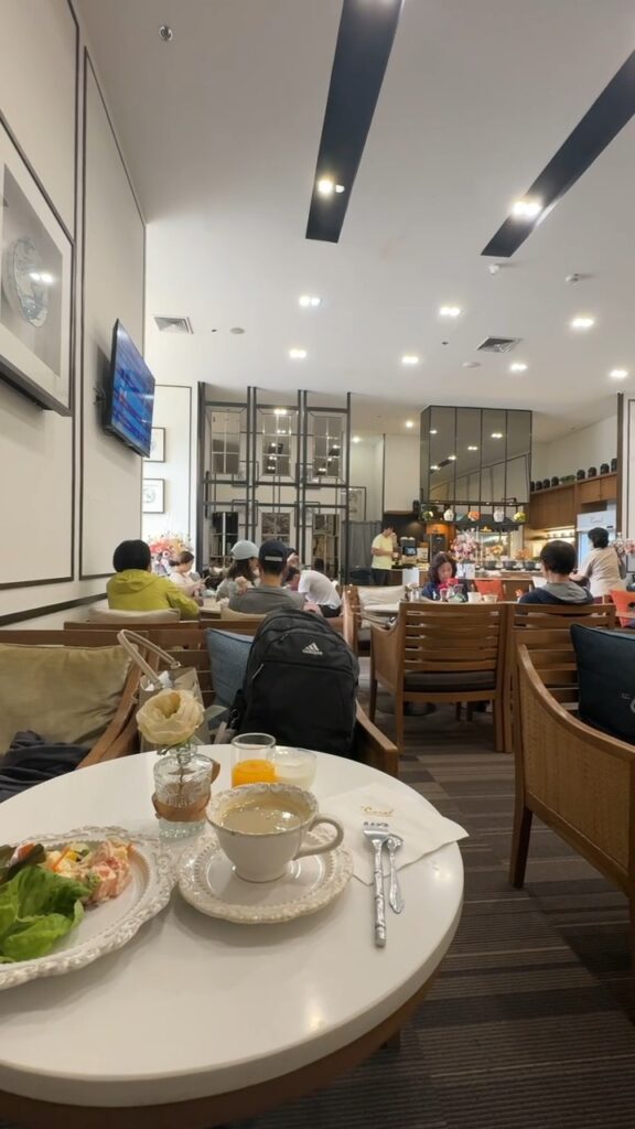 The Coral Executive Loungeの内装4