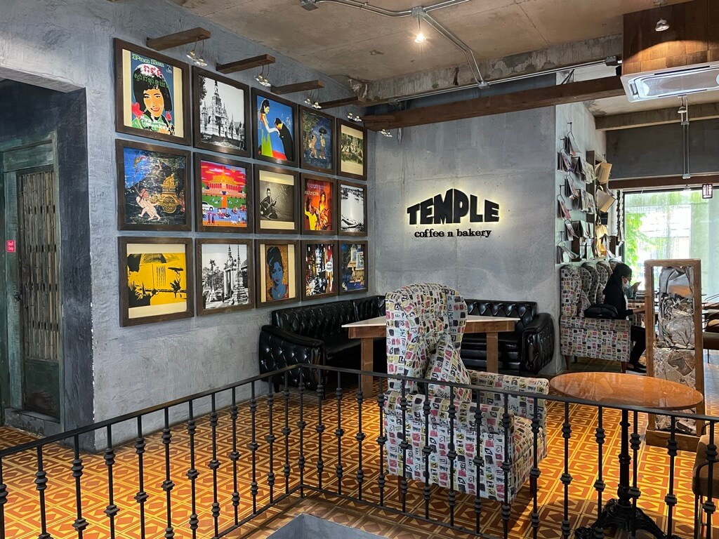 内装 / TEMPLE Coffee n Bakery